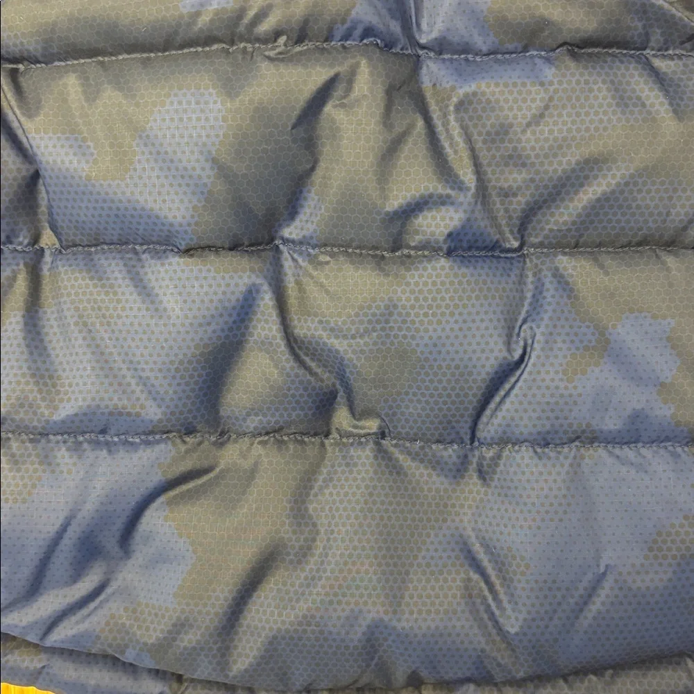 Perfect for Fall! Polo Ralph Lauren Kids Camouflage NavyPuffer Vest - reversible